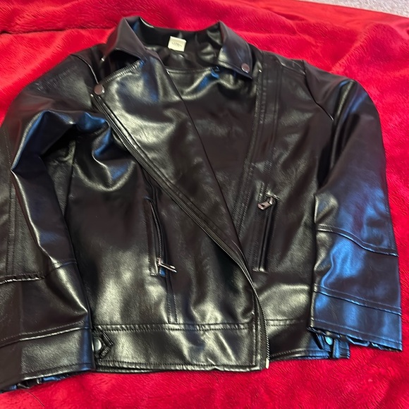 Fake leather motorcycle jacket size 14 - Picture 1 of 6